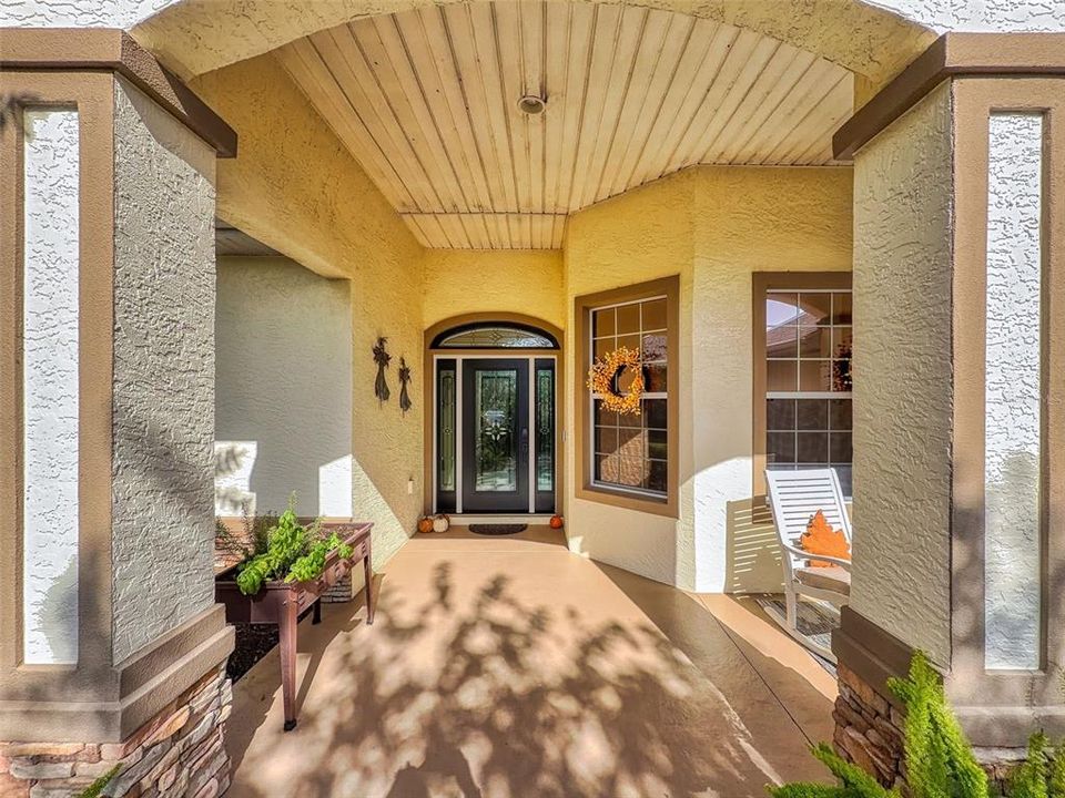 Active With Contract: $580,000 (3 beds, 2 baths, 1950 Square Feet)