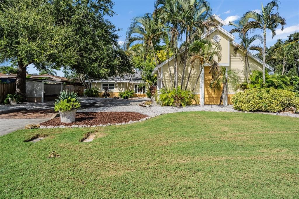 For Sale: $2,699,500 (4 beds, 4 baths, 4163 Square Feet)