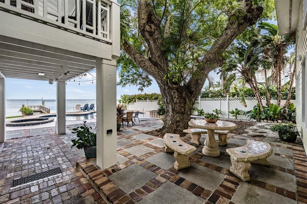 For Sale: $2,699,500 (4 beds, 4 baths, 4163 Square Feet)