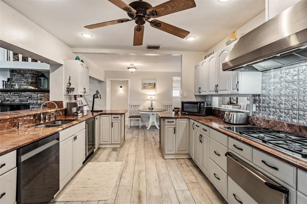 For Sale: $2,699,500 (4 beds, 4 baths, 4163 Square Feet)