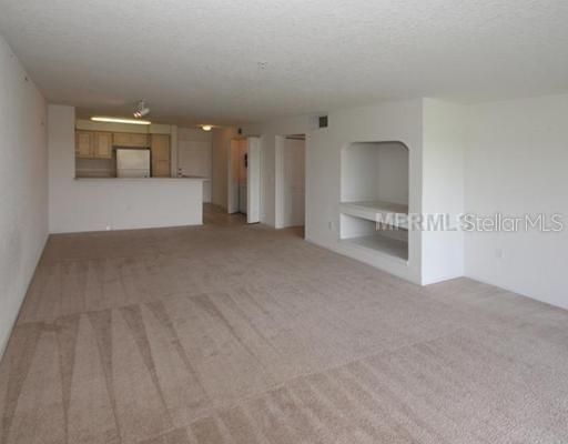 Activo con contrato: $1,499 (2 camas, 2 baños, 1160 Pies cuadrados)