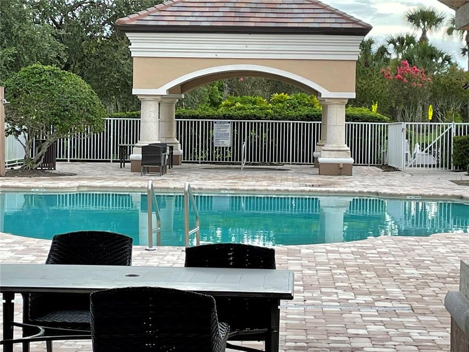 Activo con contrato: $1,499 (2 camas, 2 baños, 1160 Pies cuadrados)