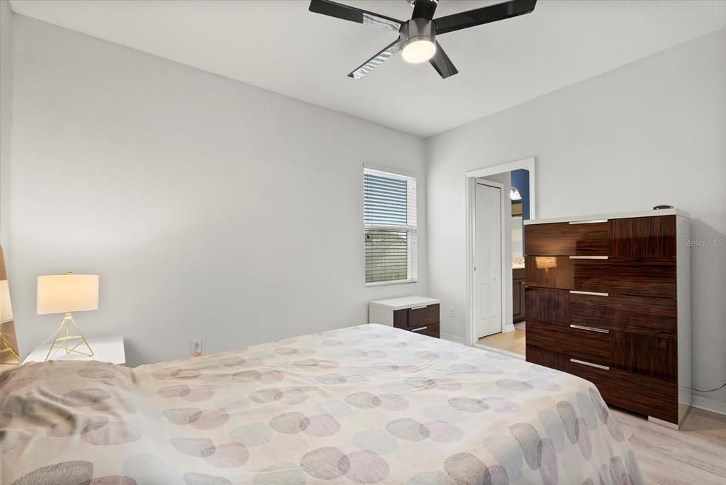 For Sale: $719,000 (5 beds, 3 baths, 3152 Square Feet)