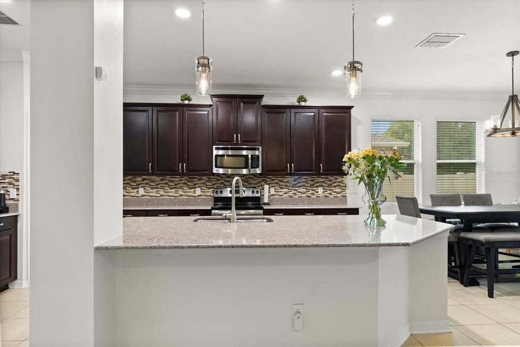 For Sale: $719,000 (5 beds, 3 baths, 3152 Square Feet)