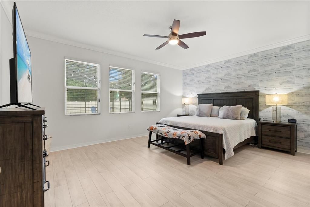 For Sale: $719,000 (5 beds, 3 baths, 3152 Square Feet)