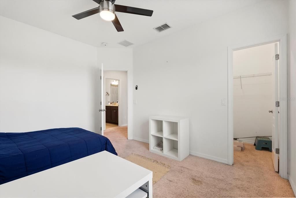 For Sale: $719,000 (5 beds, 3 baths, 3152 Square Feet)