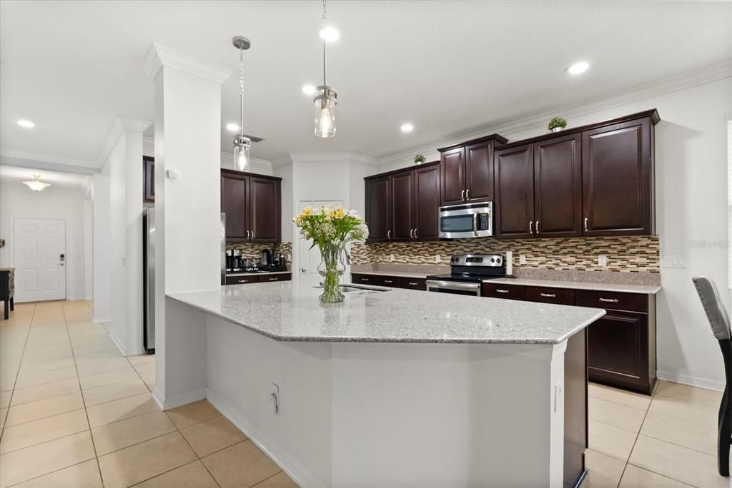 For Sale: $719,000 (5 beds, 3 baths, 3152 Square Feet)