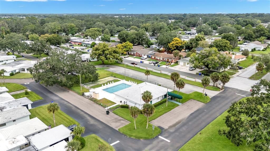 待售: $110,000 (1 贝兹, 1 浴室, 812 平方英尺)