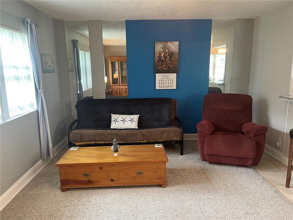 出租: $1,650 (1 贝兹, 1 浴室, 800 平方英尺)