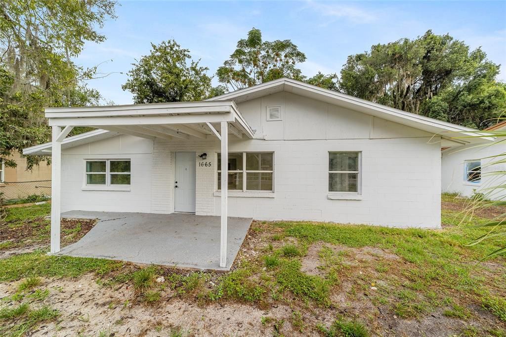 Active With Contract: $149,900 (3 beds, 2 baths, 1040 Square Feet)