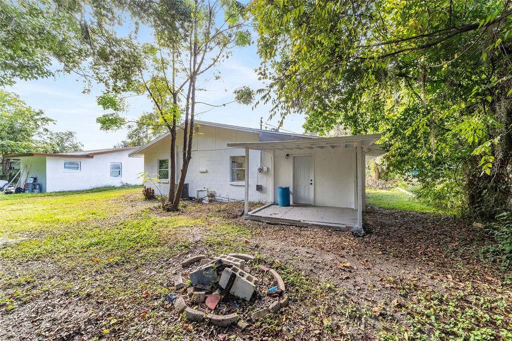 Active With Contract: $149,900 (3 beds, 2 baths, 1040 Square Feet)