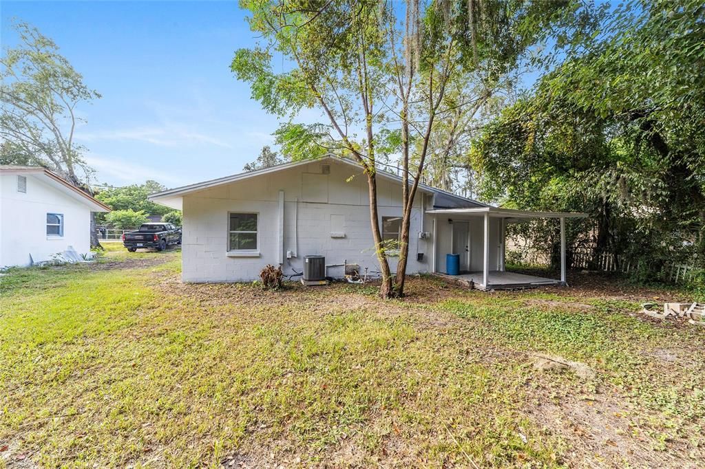 Active With Contract: $149,900 (3 beds, 2 baths, 1040 Square Feet)