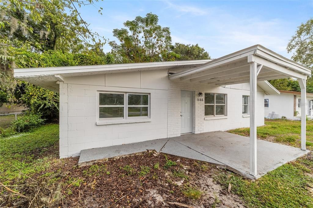 Active With Contract: $149,900 (3 beds, 2 baths, 1040 Square Feet)