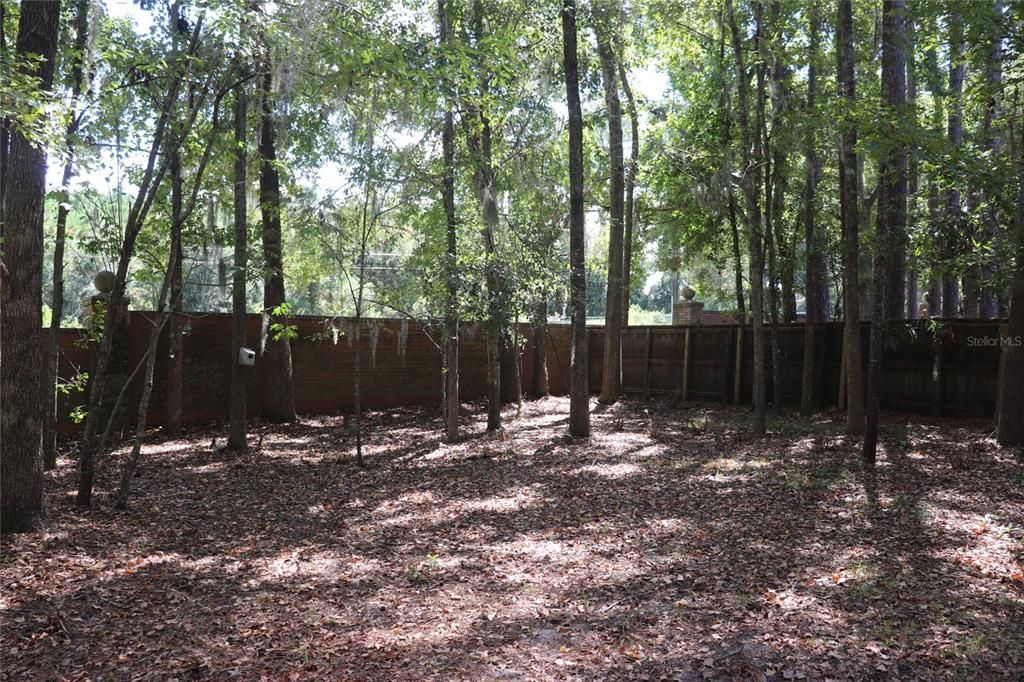 Active With Contract: $214,900 (3 beds, 2 baths, 1565 Square Feet)