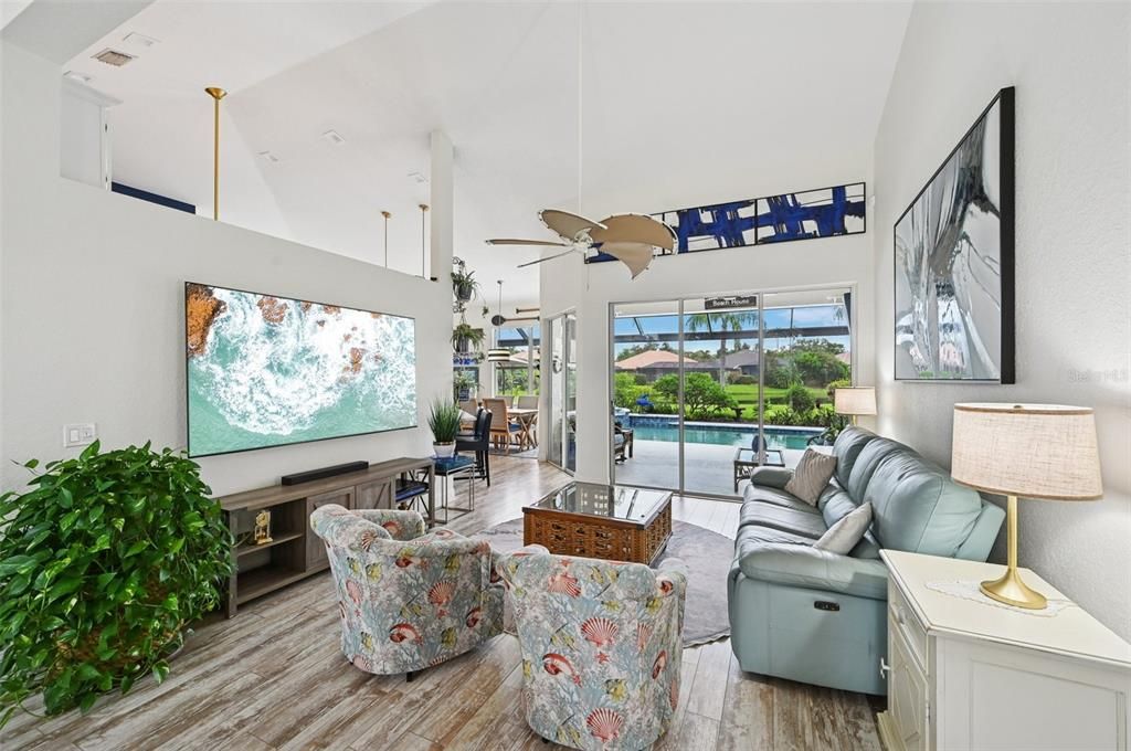 待售: $600,000 (3 贝兹, 2 浴室, 2049 平方英尺)