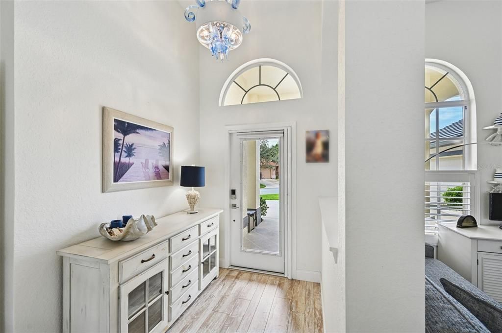 待售: $600,000 (3 贝兹, 2 浴室, 2049 平方英尺)