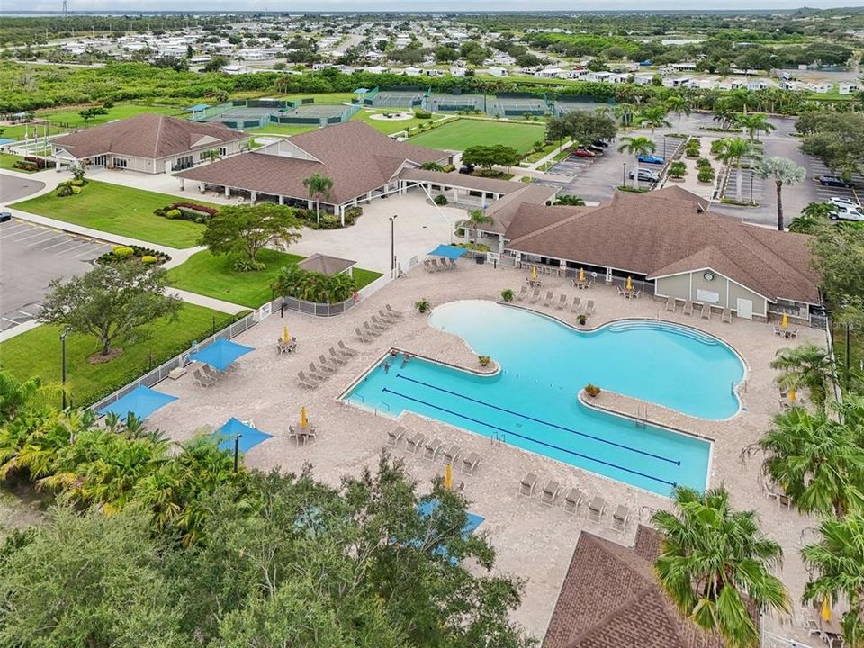 待售: $600,000 (3 贝兹, 2 浴室, 2049 平方英尺)