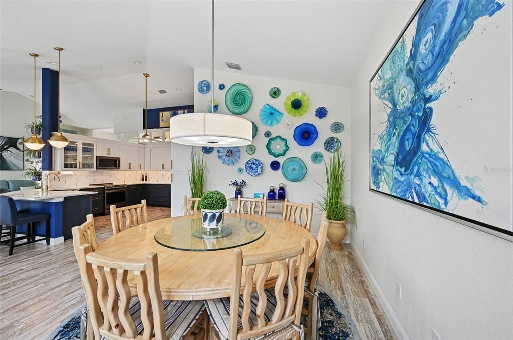 待售: $600,000 (3 贝兹, 2 浴室, 2049 平方英尺)