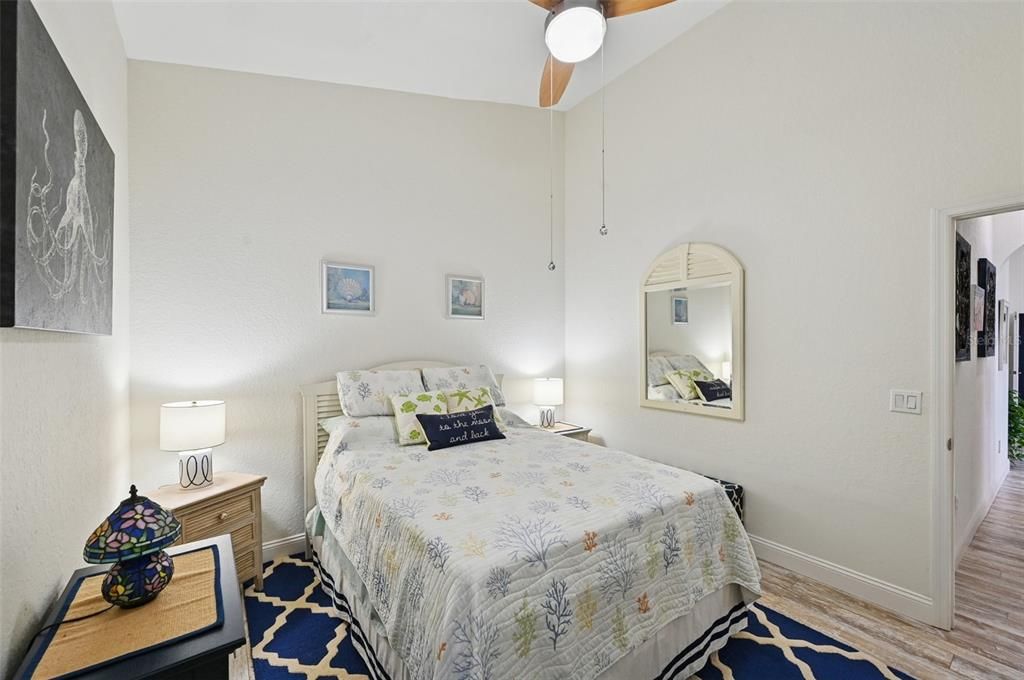 待售: $600,000 (3 贝兹, 2 浴室, 2049 平方英尺)