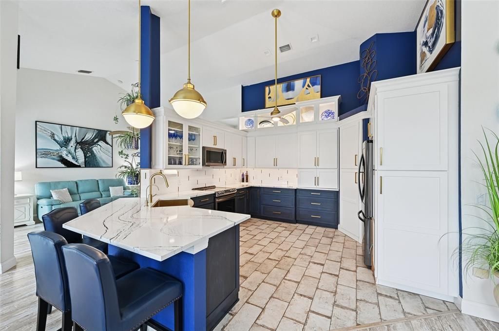 待售: $600,000 (3 贝兹, 2 浴室, 2049 平方英尺)