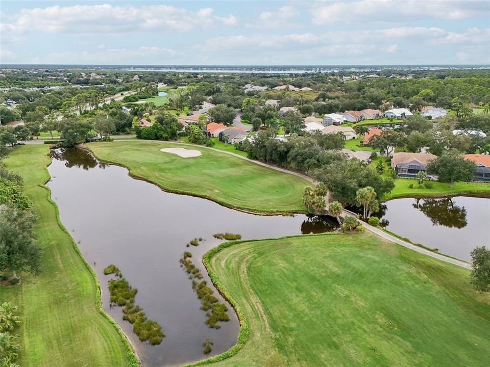 待售: $600,000 (3 贝兹, 2 浴室, 2049 平方英尺)