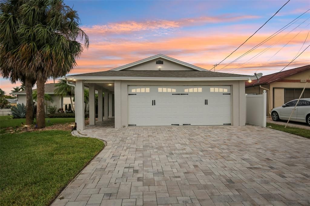 En Venta: $799,900 (4 camas, 2 baños, 2394 Pies cuadrados)