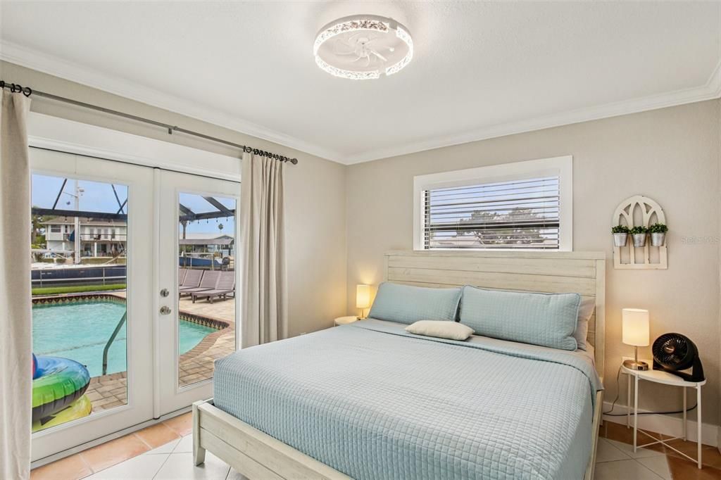 En Venta: $799,900 (4 camas, 2 baños, 2394 Pies cuadrados)