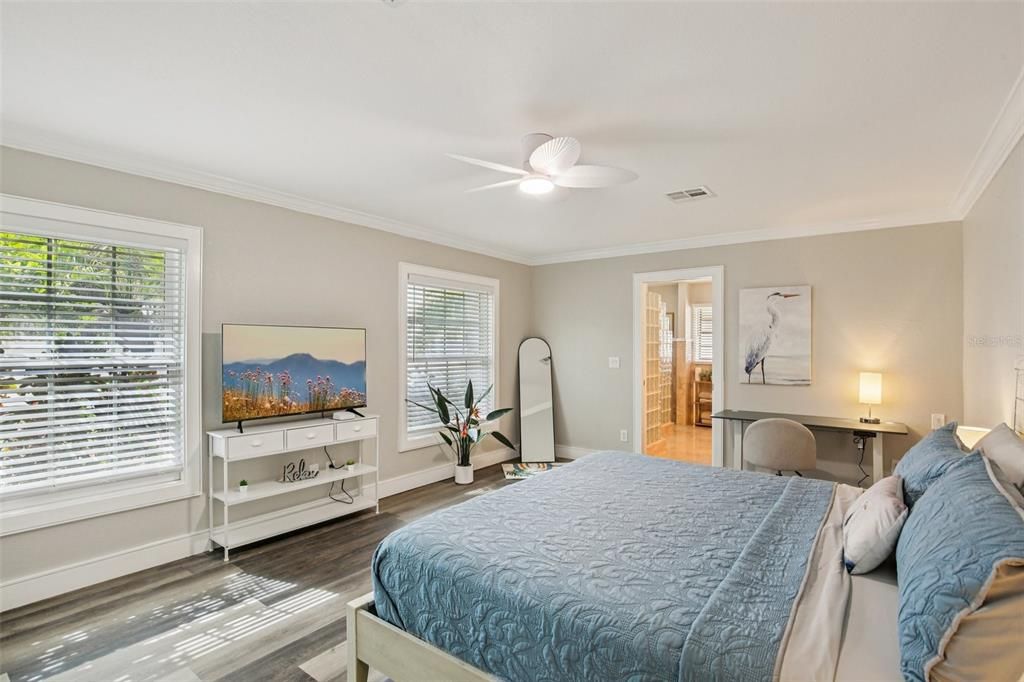 En Venta: $799,900 (4 camas, 2 baños, 2394 Pies cuadrados)