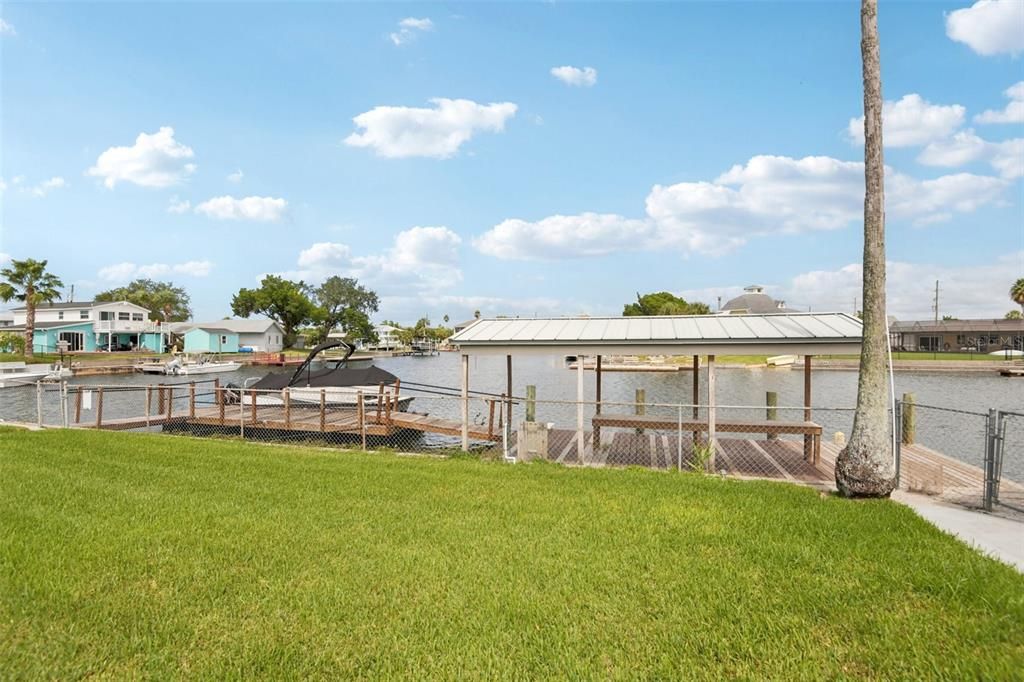 En Venta: $799,900 (4 camas, 2 baños, 2394 Pies cuadrados)