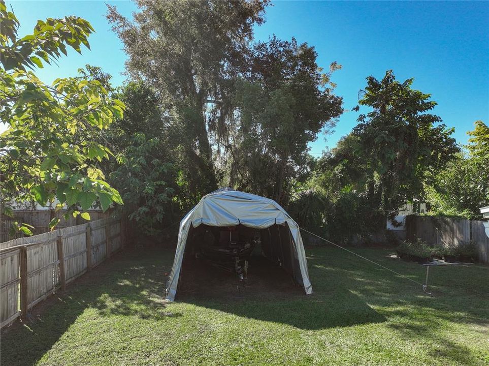 На продажу: $475,000 (4 спален, 0 ванн, 1275 Квадратных фут)