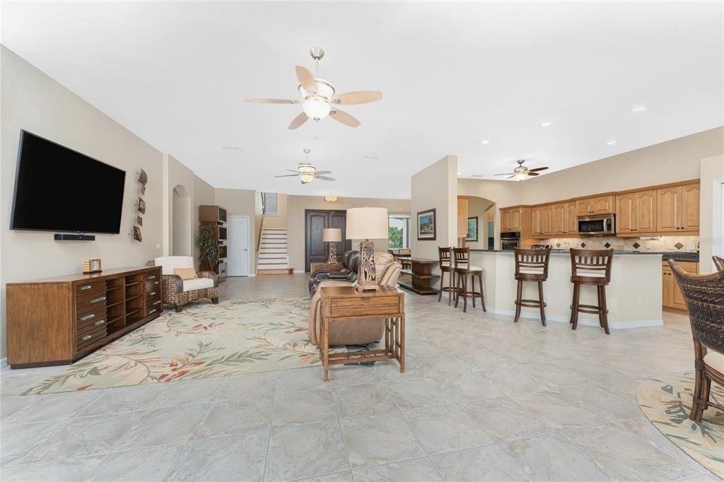 На продажу: $1,200,000 (4 спален, 3 ванн, 4124 Квадратных фут)