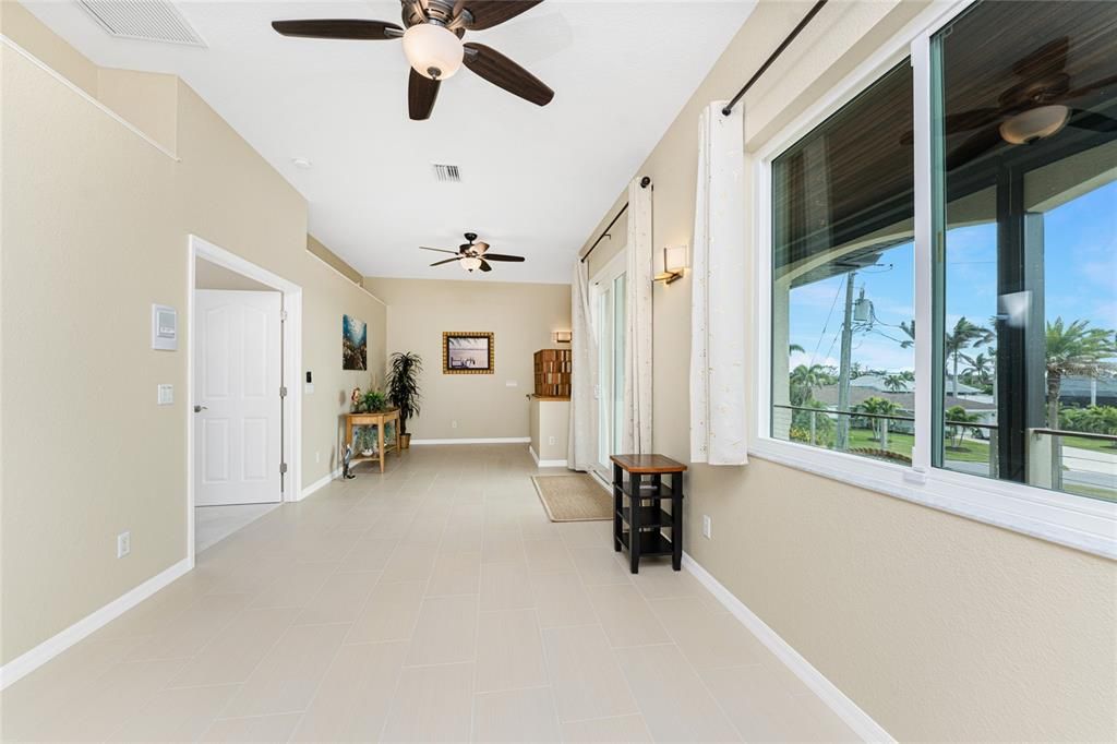 На продажу: $1,200,000 (4 спален, 3 ванн, 4124 Квадратных фут)