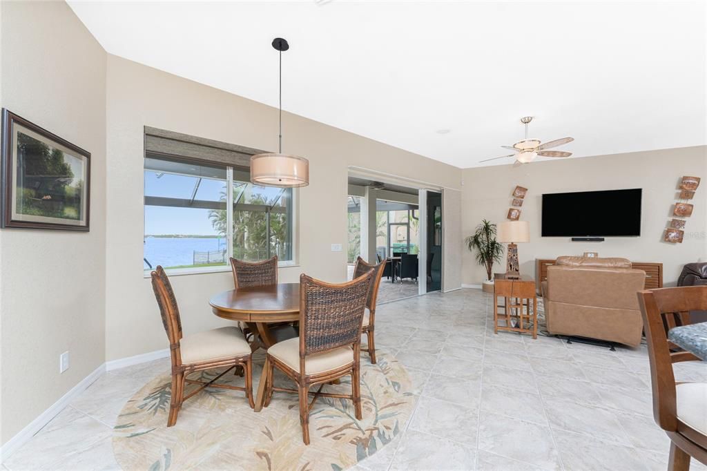 На продажу: $1,200,000 (4 спален, 3 ванн, 4124 Квадратных фут)