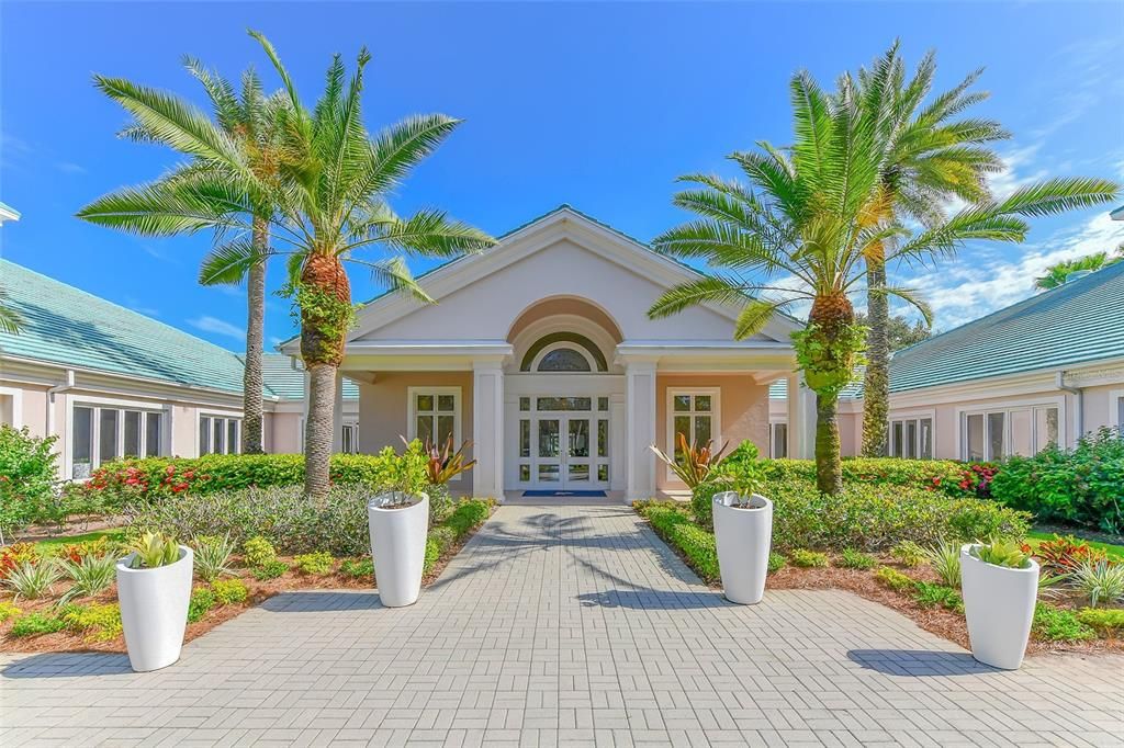 Active With Contract: $659,900 (2 beds, 2 baths, 2548 Square Feet)