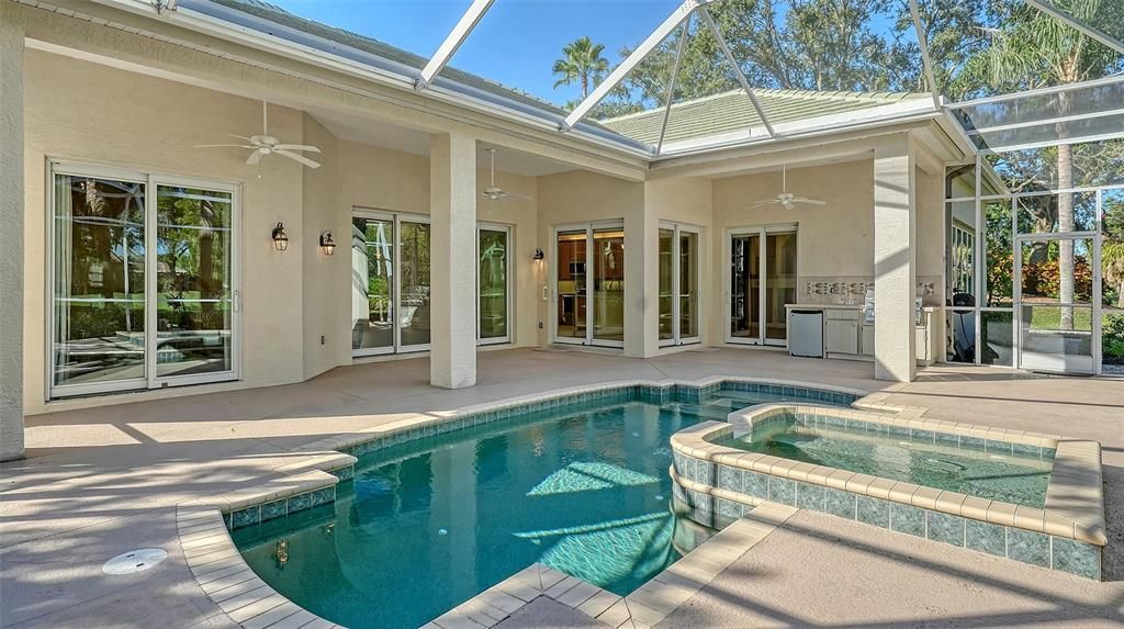 Active With Contract: $659,900 (2 beds, 2 baths, 2548 Square Feet)