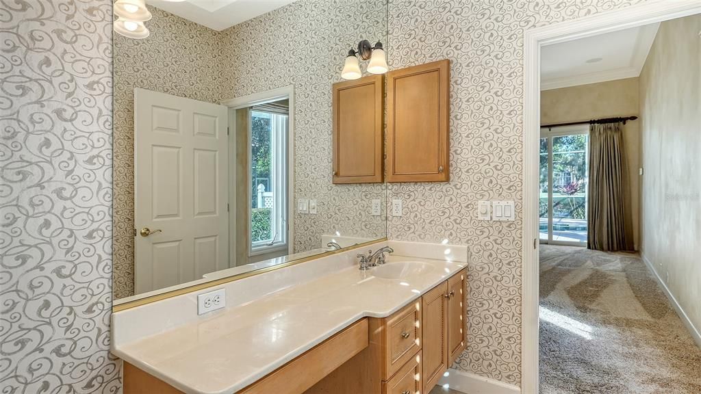 Active With Contract: $659,900 (2 beds, 2 baths, 2548 Square Feet)