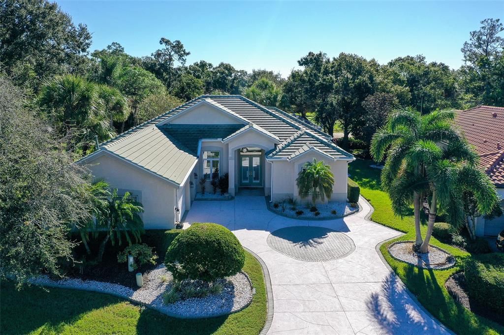 Active With Contract: $659,900 (2 beds, 2 baths, 2548 Square Feet)