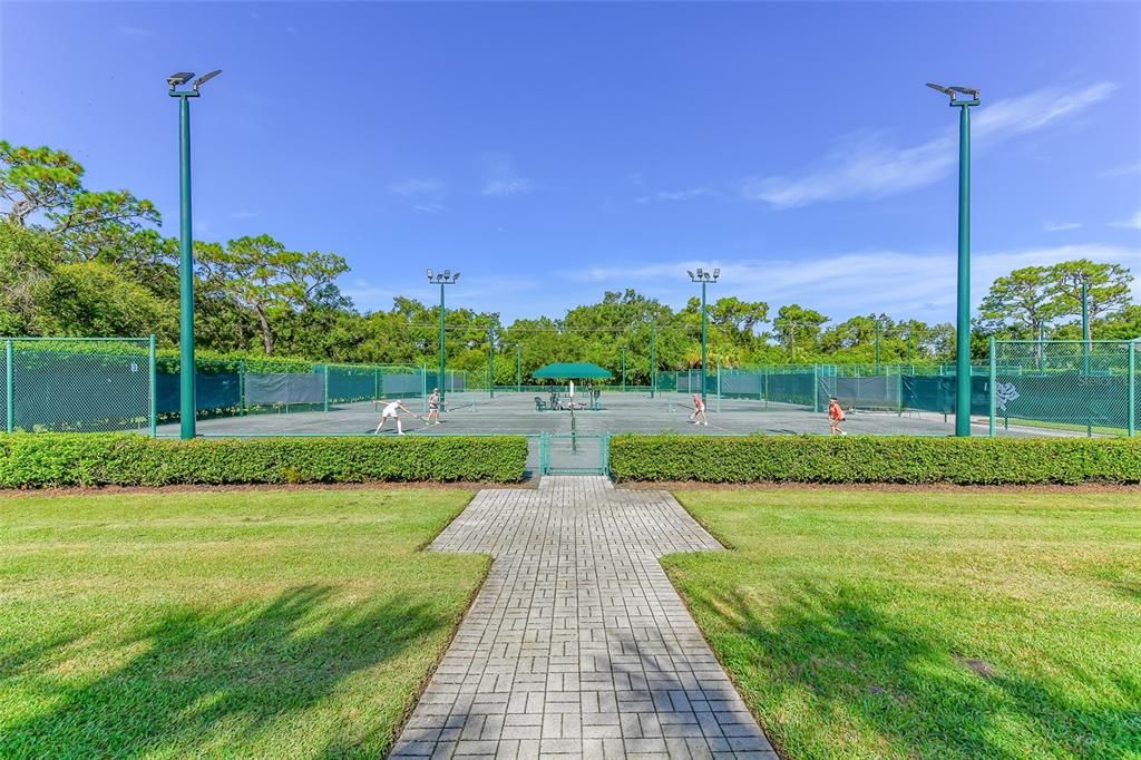 Active With Contract: $659,900 (2 beds, 2 baths, 2548 Square Feet)