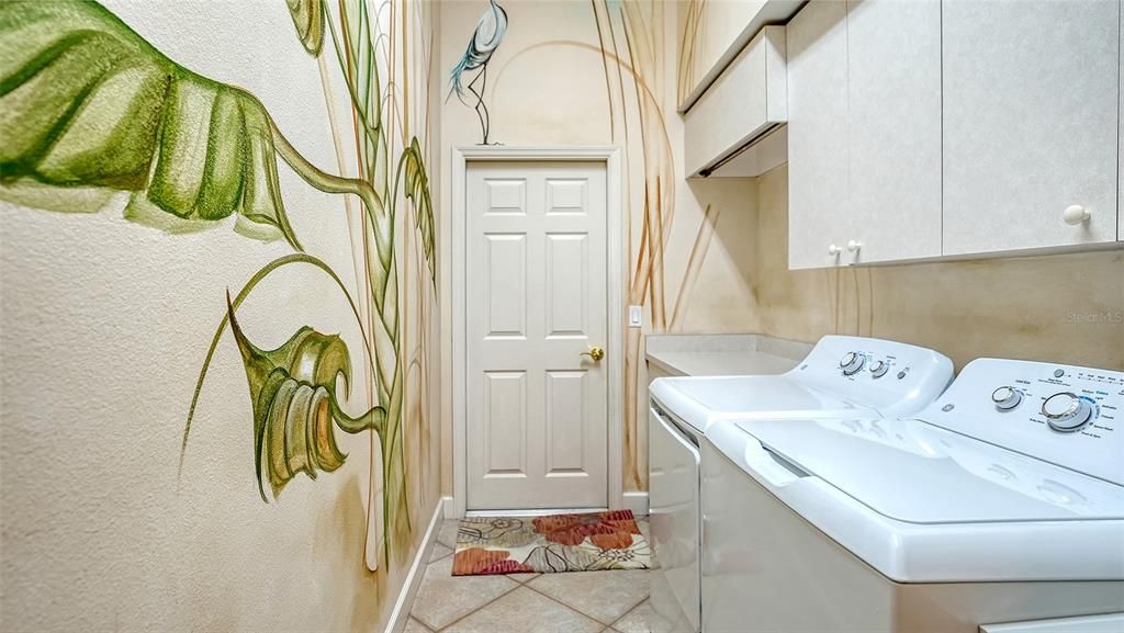 Active With Contract: $659,900 (2 beds, 2 baths, 2548 Square Feet)