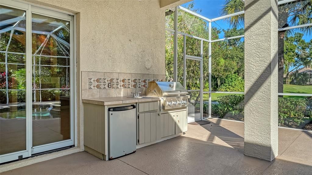 Active With Contract: $659,900 (2 beds, 2 baths, 2548 Square Feet)