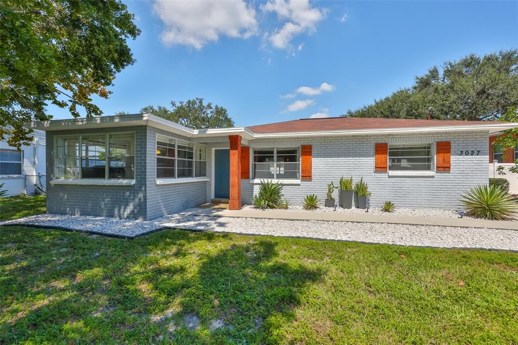 Active With Contract: $480,000 (4 beds, 3 baths, 1242 Square Feet)