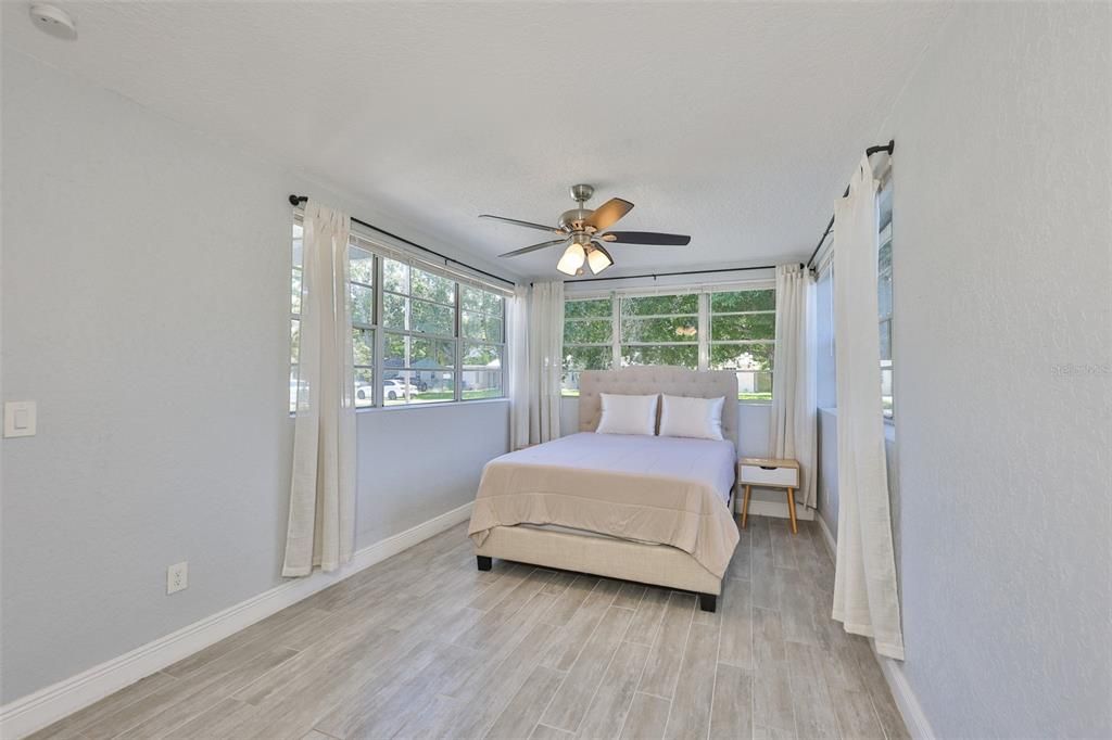 Active With Contract: $480,000 (4 beds, 3 baths, 1242 Square Feet)