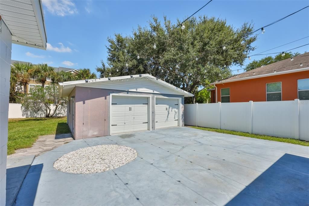 Active With Contract: $480,000 (4 beds, 3 baths, 1242 Square Feet)