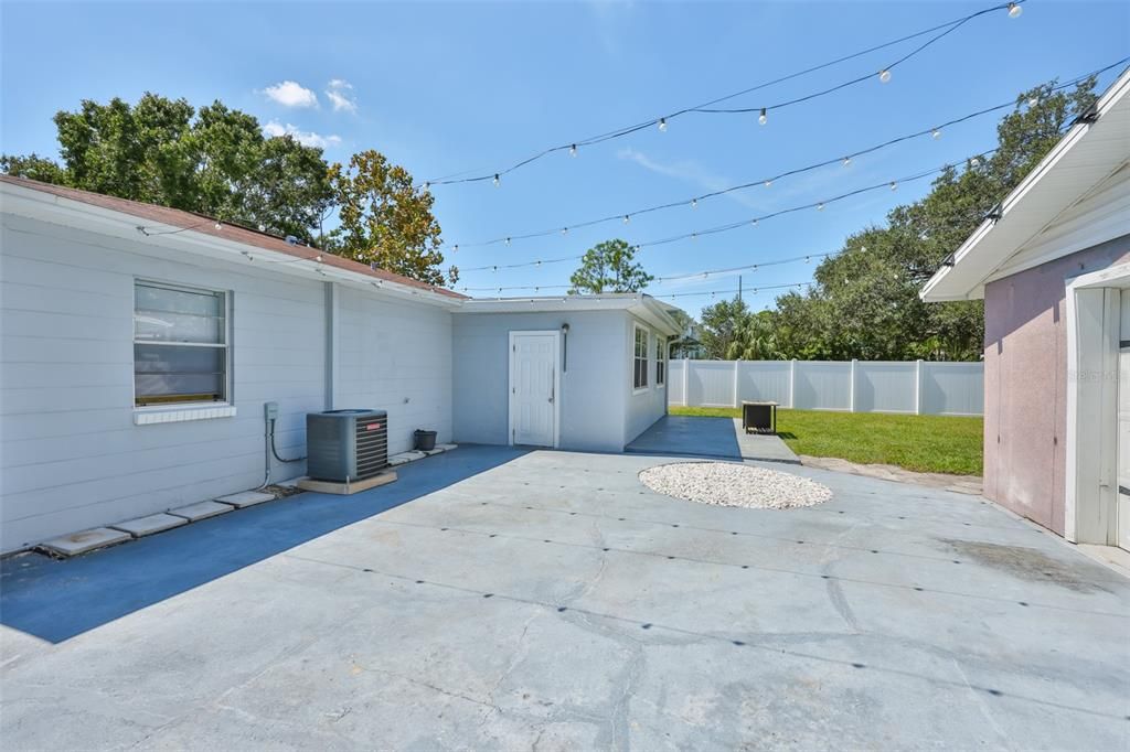 Active With Contract: $480,000 (4 beds, 3 baths, 1242 Square Feet)