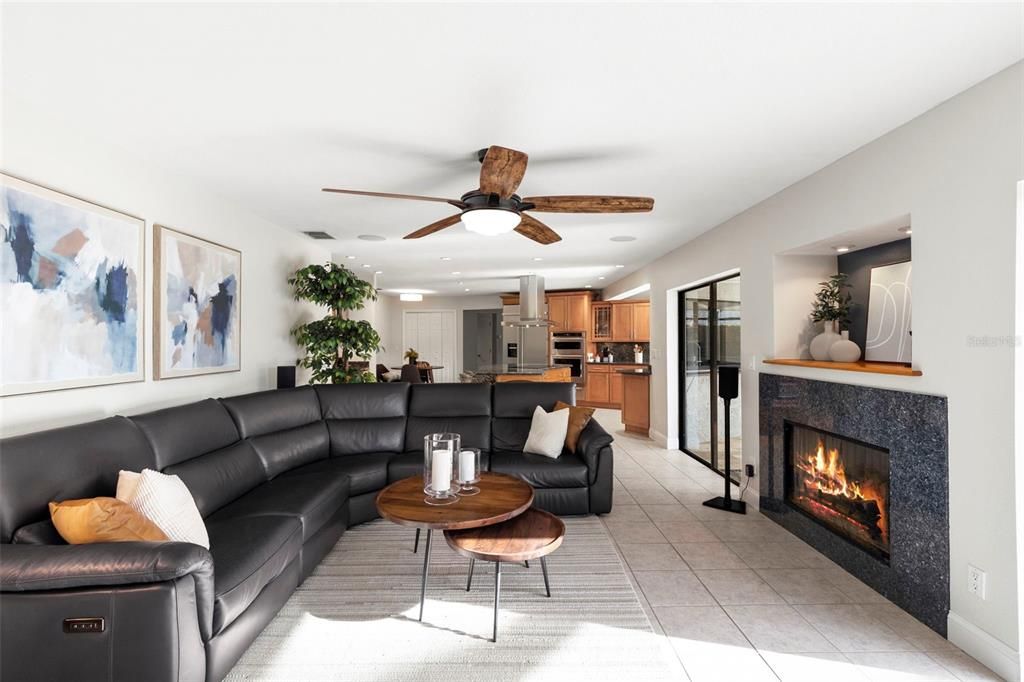 En Venta: $1,124,900 (5 camas, 3 baños, 3220 Pies cuadrados)