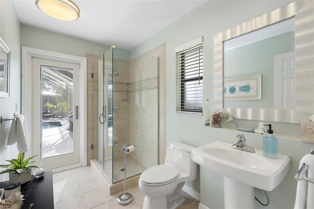 En Venta: $1,124,900 (5 camas, 3 baños, 3220 Pies cuadrados)