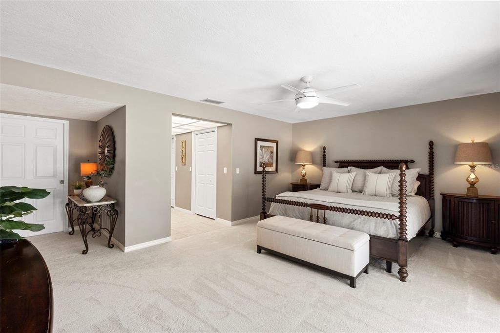 En Venta: $1,124,900 (5 camas, 3 baños, 3220 Pies cuadrados)