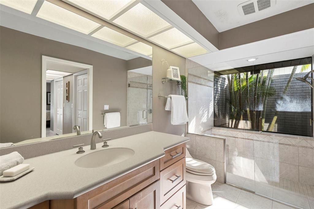 En Venta: $1,124,900 (5 camas, 3 baños, 3220 Pies cuadrados)