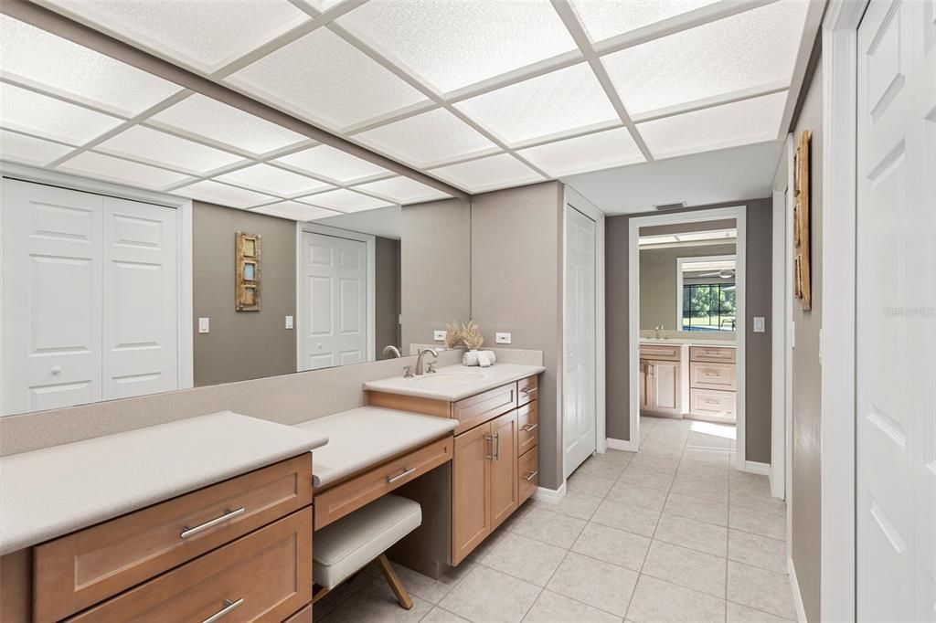 En Venta: $1,124,900 (5 camas, 3 baños, 3220 Pies cuadrados)