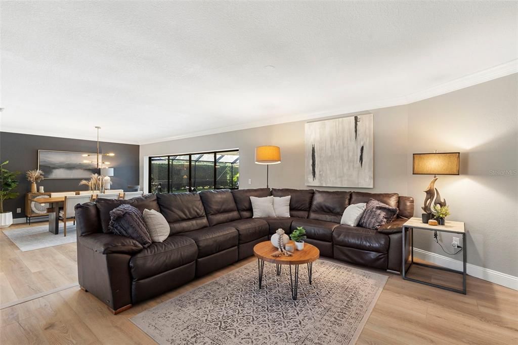 En Venta: $1,124,900 (5 camas, 3 baños, 3220 Pies cuadrados)